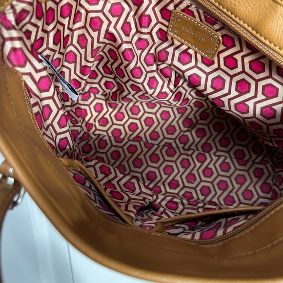 Nine West Chevron Tote - Picture 4 of 7